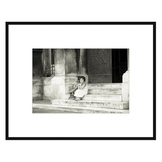 Авторская арт-фотография на ступенях церкви (george rouchin photography) черный 70x60 см.